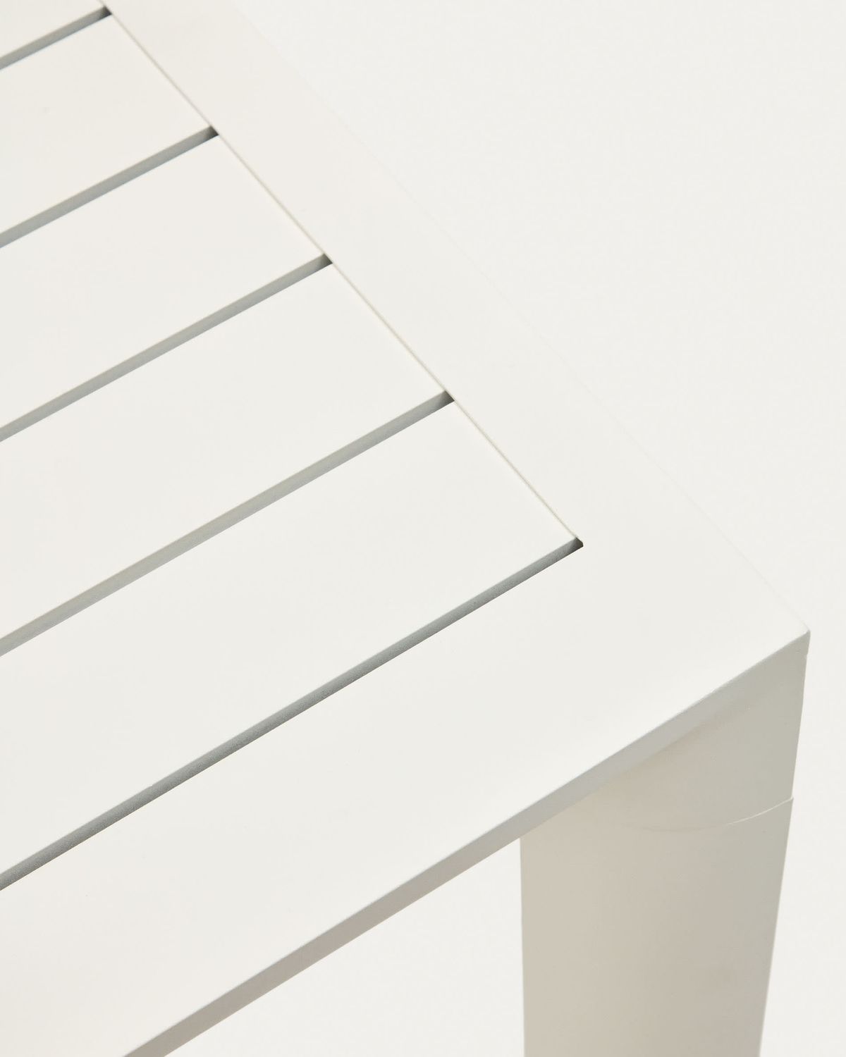 Mesa de exterior Culip de aluminio con acabado blanco 220 x 100 cm