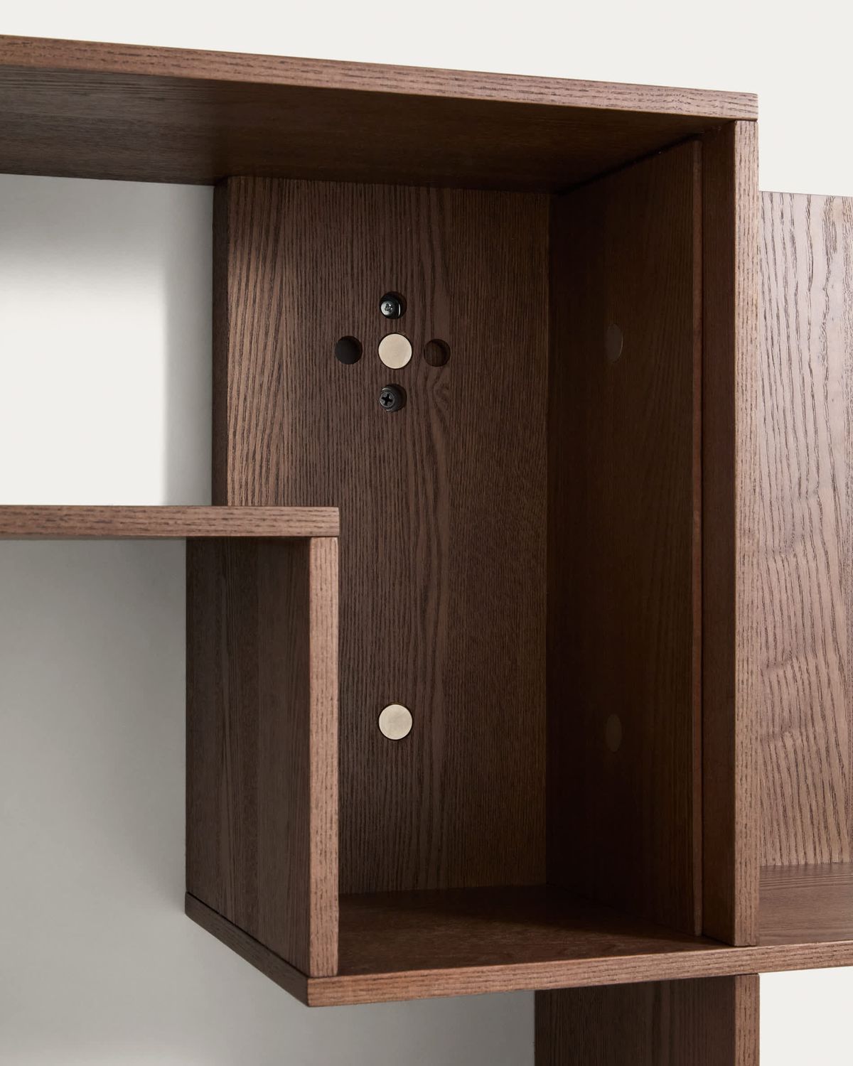 Estantería modular Ina de chapa de fresno con acabado tono nogal 80 x 80 cm FSC 100%