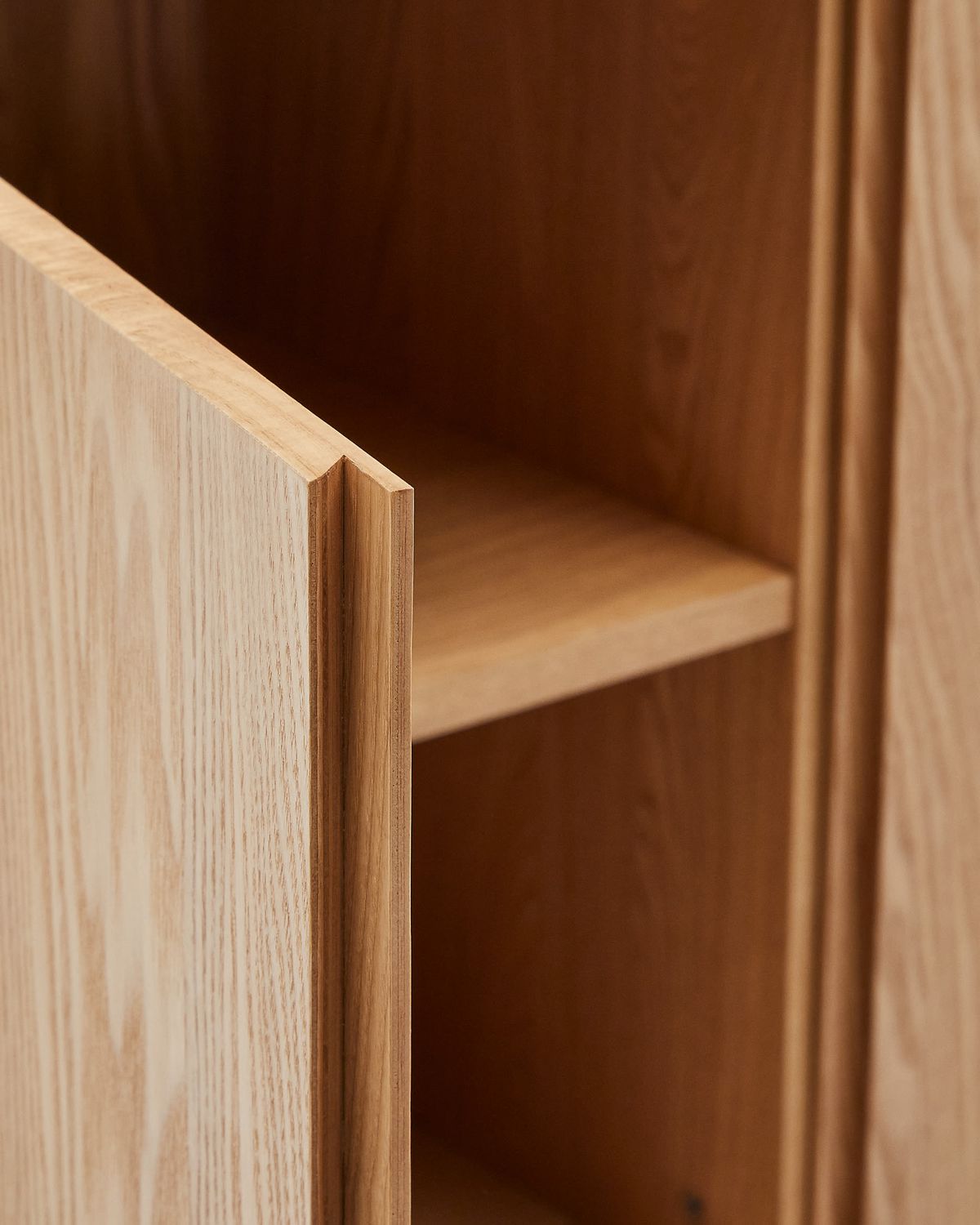 Aparador Salaya de madera contrachapada de fresno FSC Mix Credit 200 x 79 cm