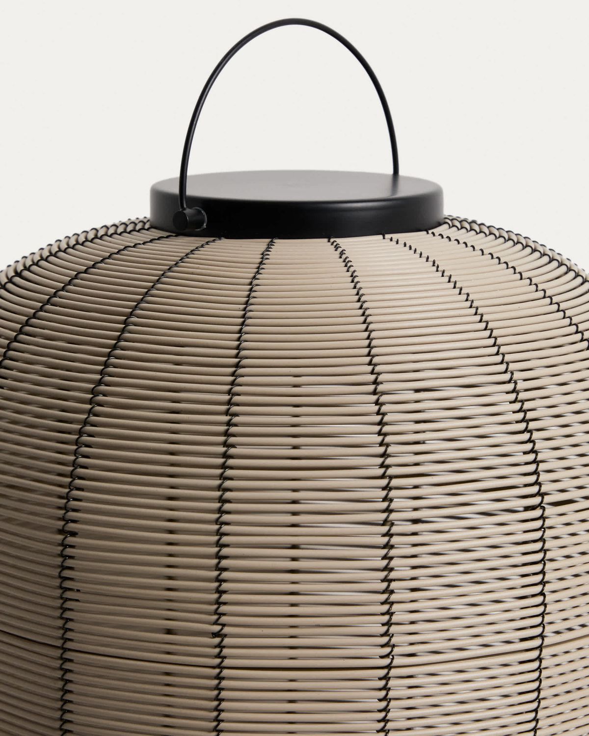 Lámpara de mesa portátil Saranella LED de ratán sintético gris claro