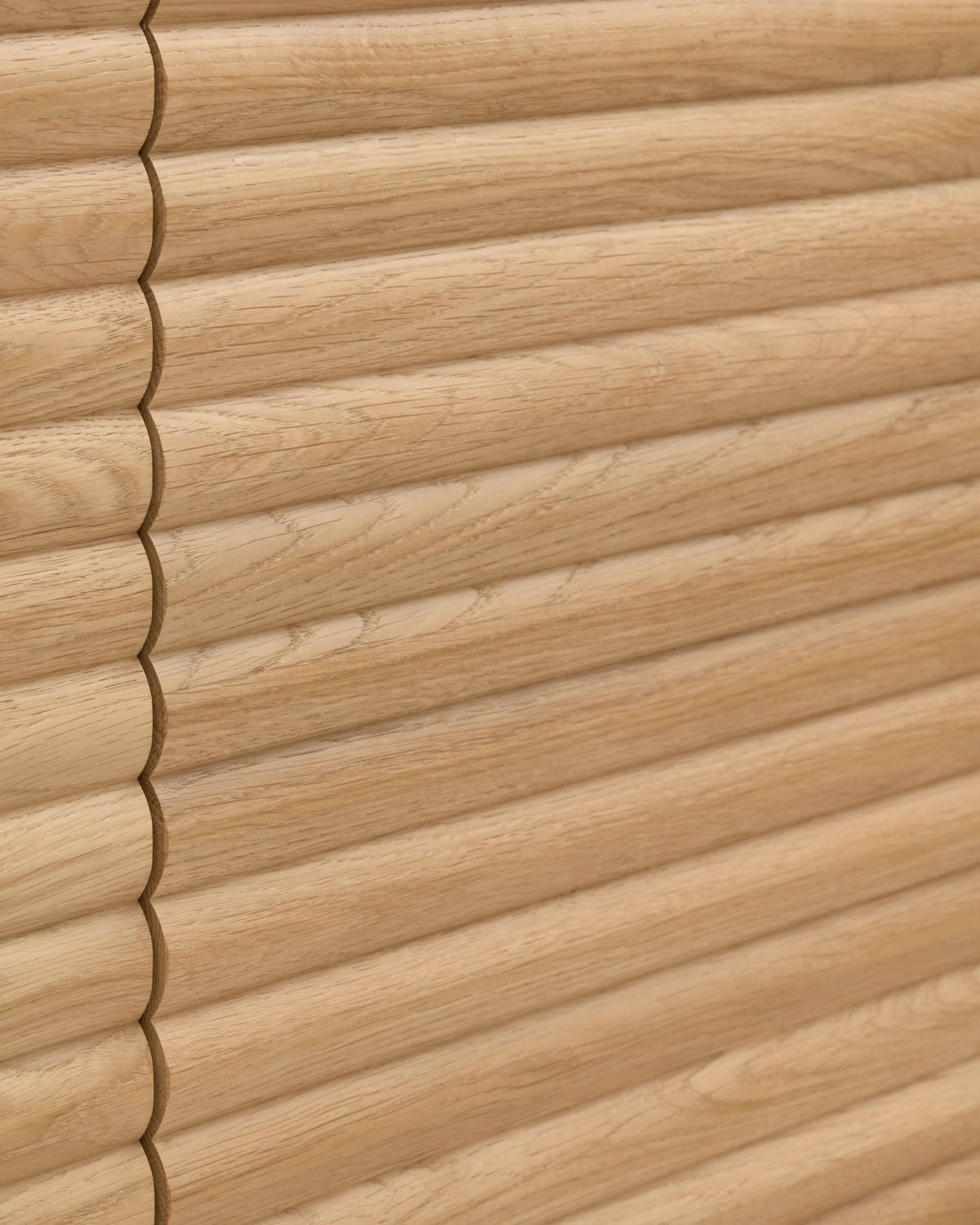 Aparador alto Lenon 4 puertas madera maciza y chapa de roble 104,5 x 144 cm FSC MIX Credit