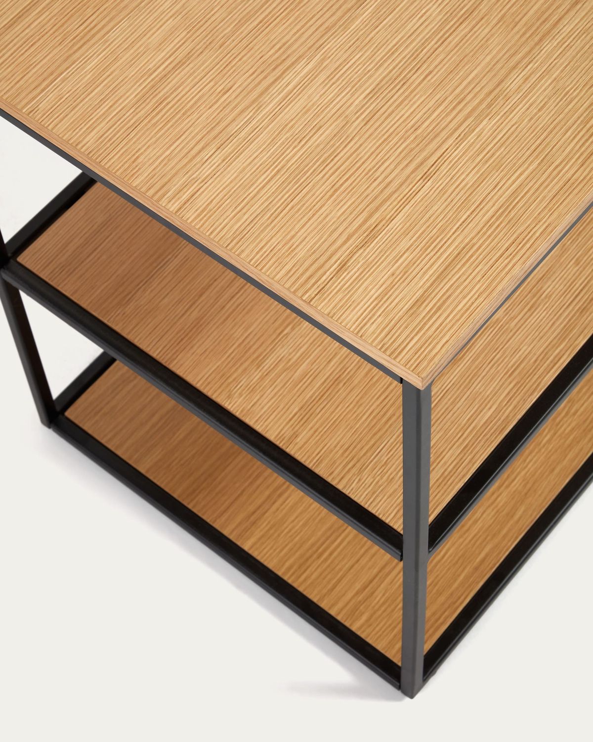 Mueble TV Yoana de chapa de roble y estructura de metal pintado negro 160 x 40 cm