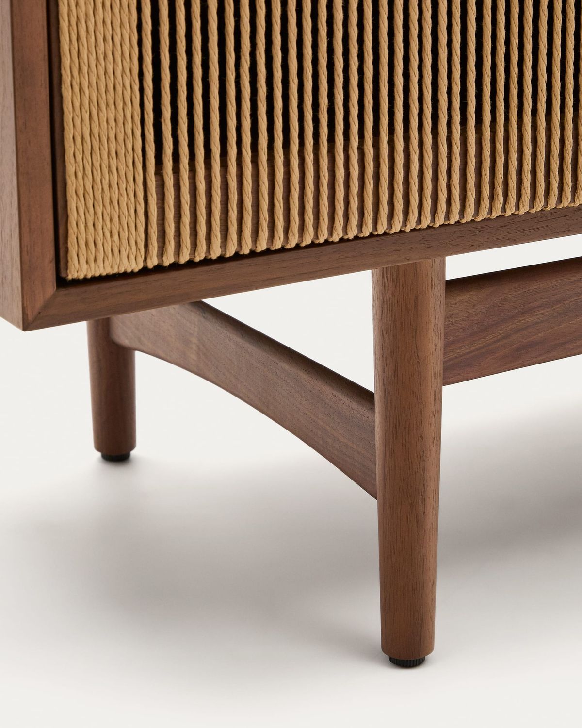 Aparador Elan 2 puertas y 2 cajones chapa y madera maciza nogal y cuerda 180x73cm