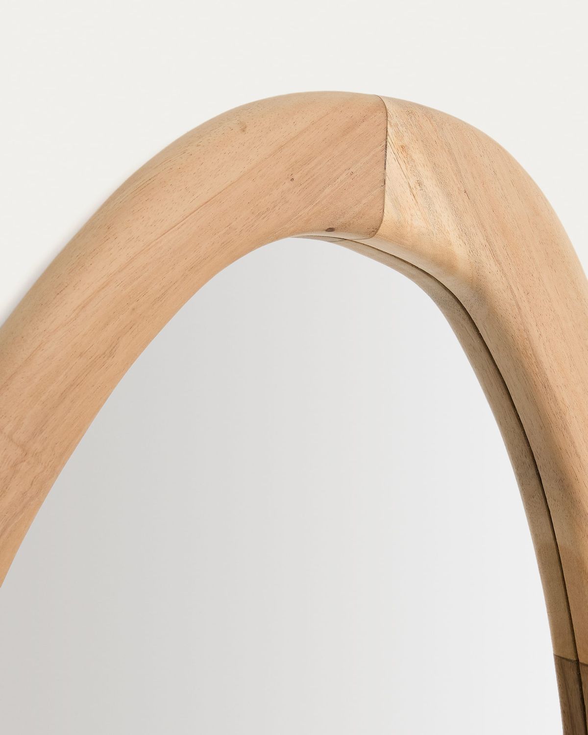 Espejo Selem de madera de mungur con acabado natural 60 x 107 cm