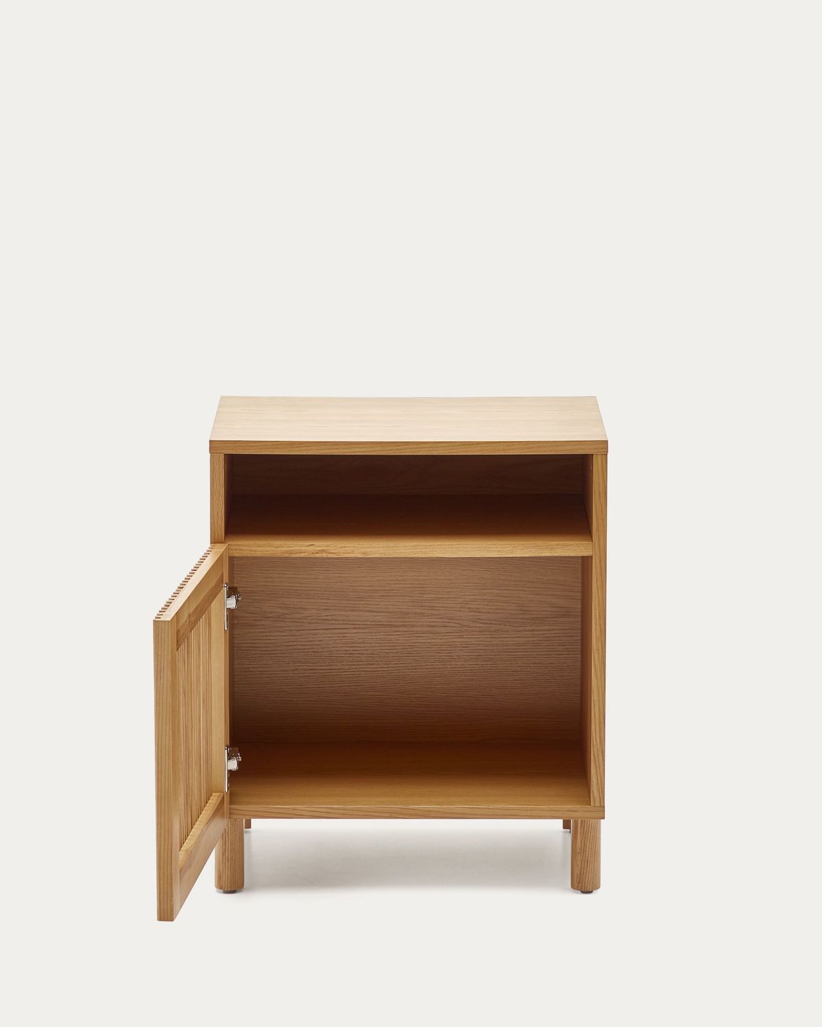 Mesita de noche Beyla de madera maciza de fresno y chapa de roble 53 x 62 cm FSC 100%