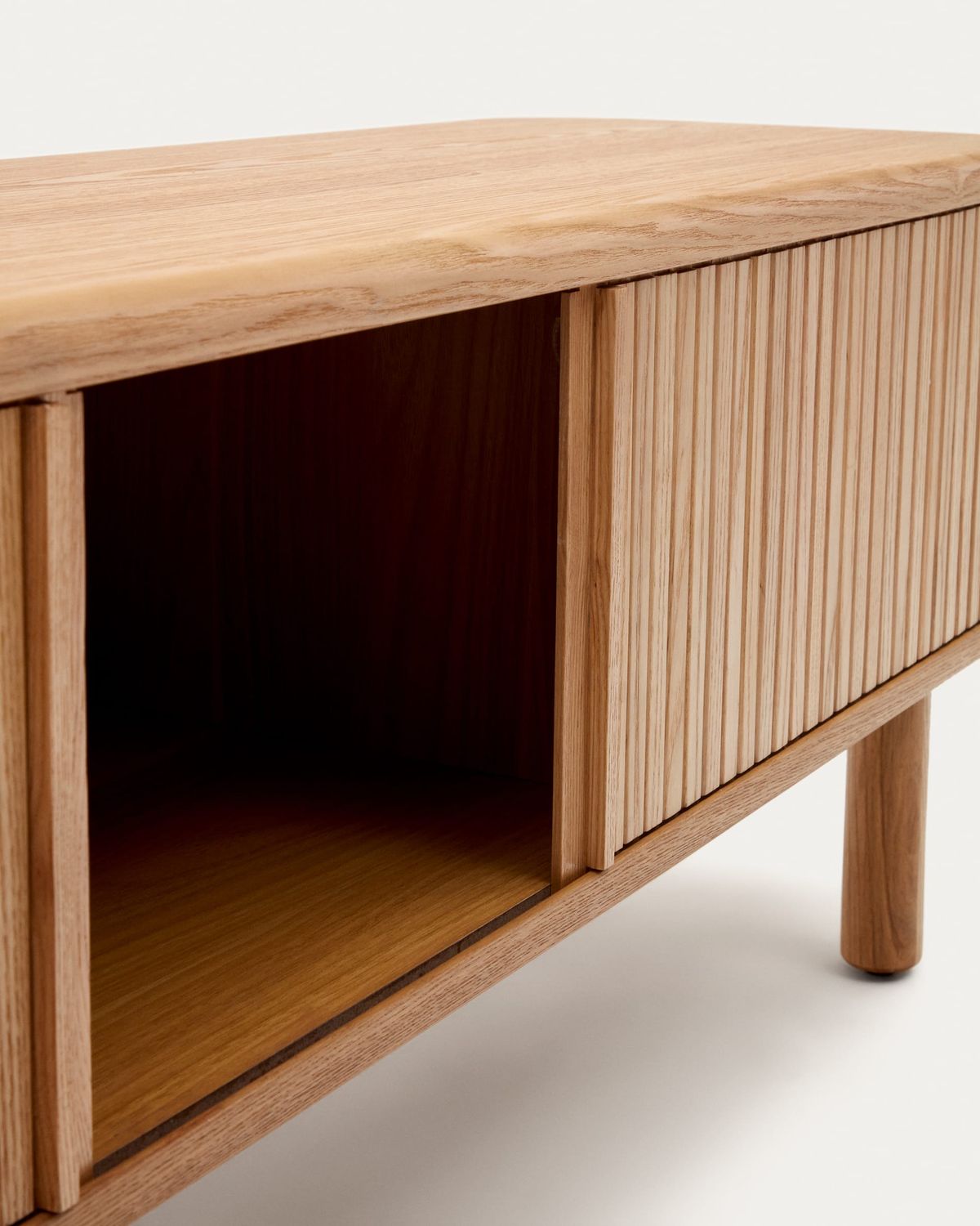 Mueble TV Mailen 2 puertas en chapa de fresno con acabado natural 200 x 50 cm