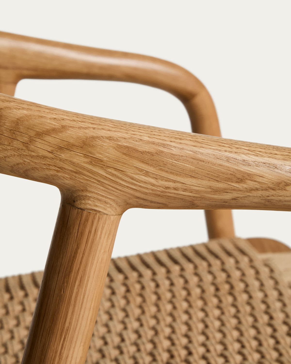 Silla Derile de madera maciza de roble acabado tono natural y cuerda de papel beige FSC Mix Credit
