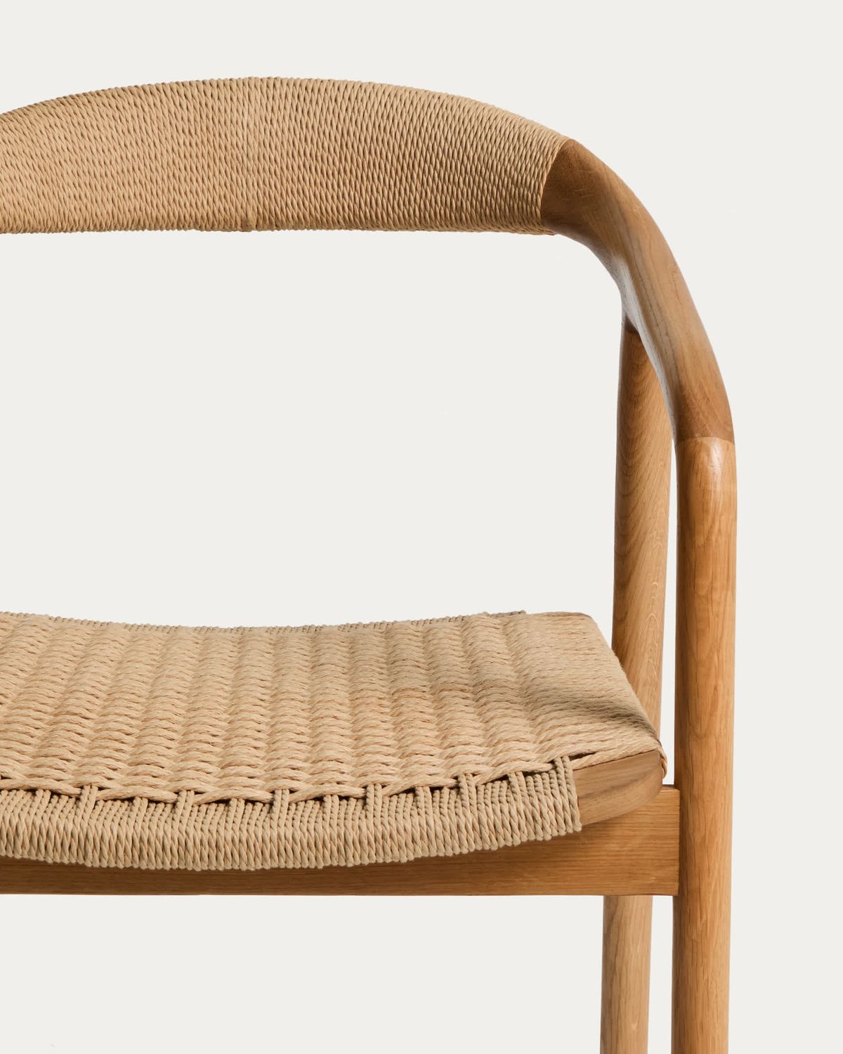 Silla Derile de madera maciza de roble acabado tono natural y cuerda de papel beige FSC Mix Credit