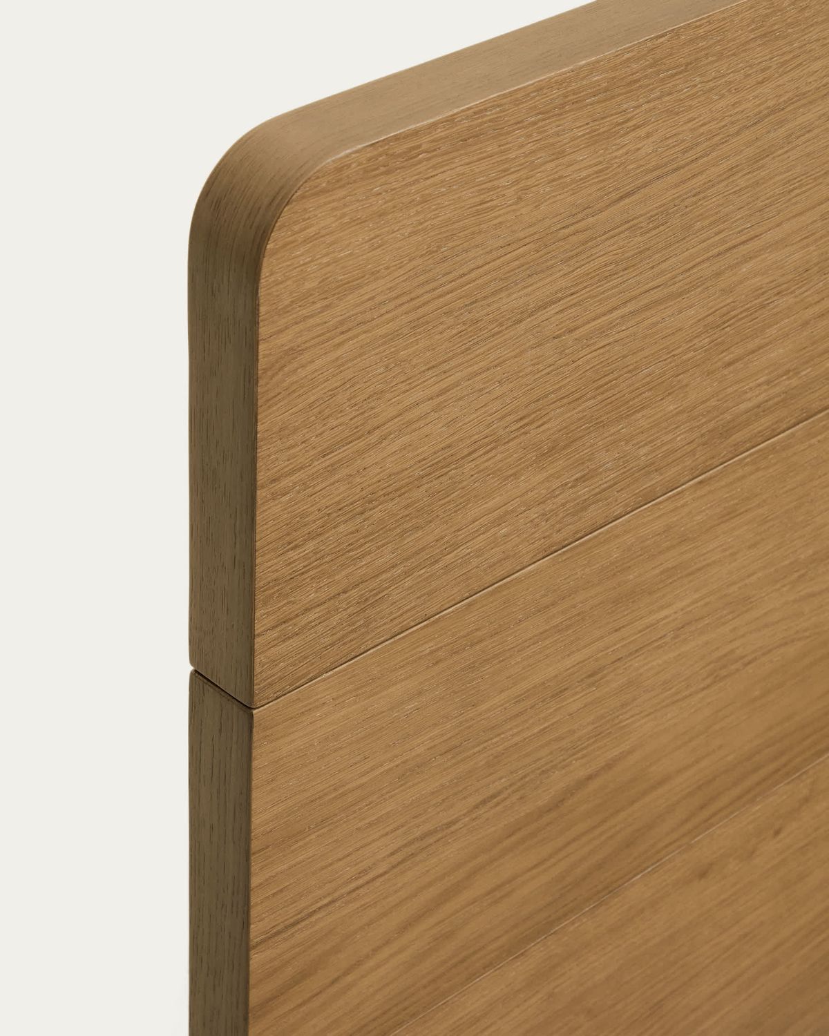Cama Arelida de chapa y madera madera maciza de roble acabado marrón claro para colchón de 180 x 200 cm FSC Mix Credit