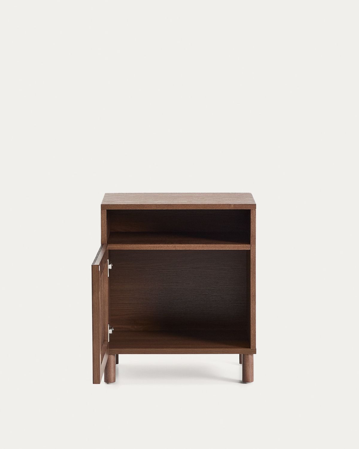 Mesita de noche Beyla de chapa y madera maciza de fresno con acabado tono nogal 53 x 62,5 cm FSC 100%