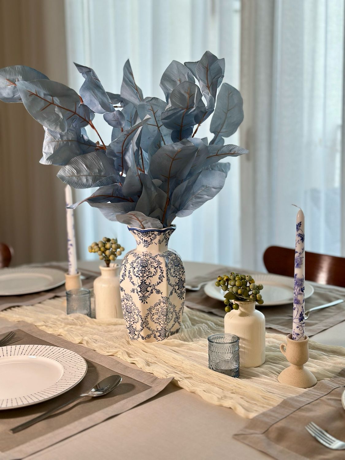 Elegant Blue Table Setup