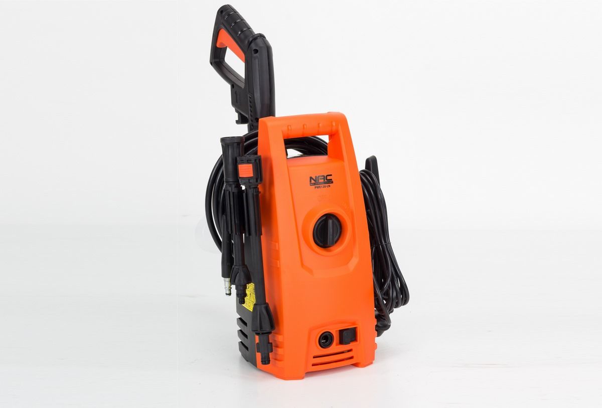 Kompaktowa i lekka myjka wysokociśnieniowa NAC PWE120-LN o mocy 1200W 70bar