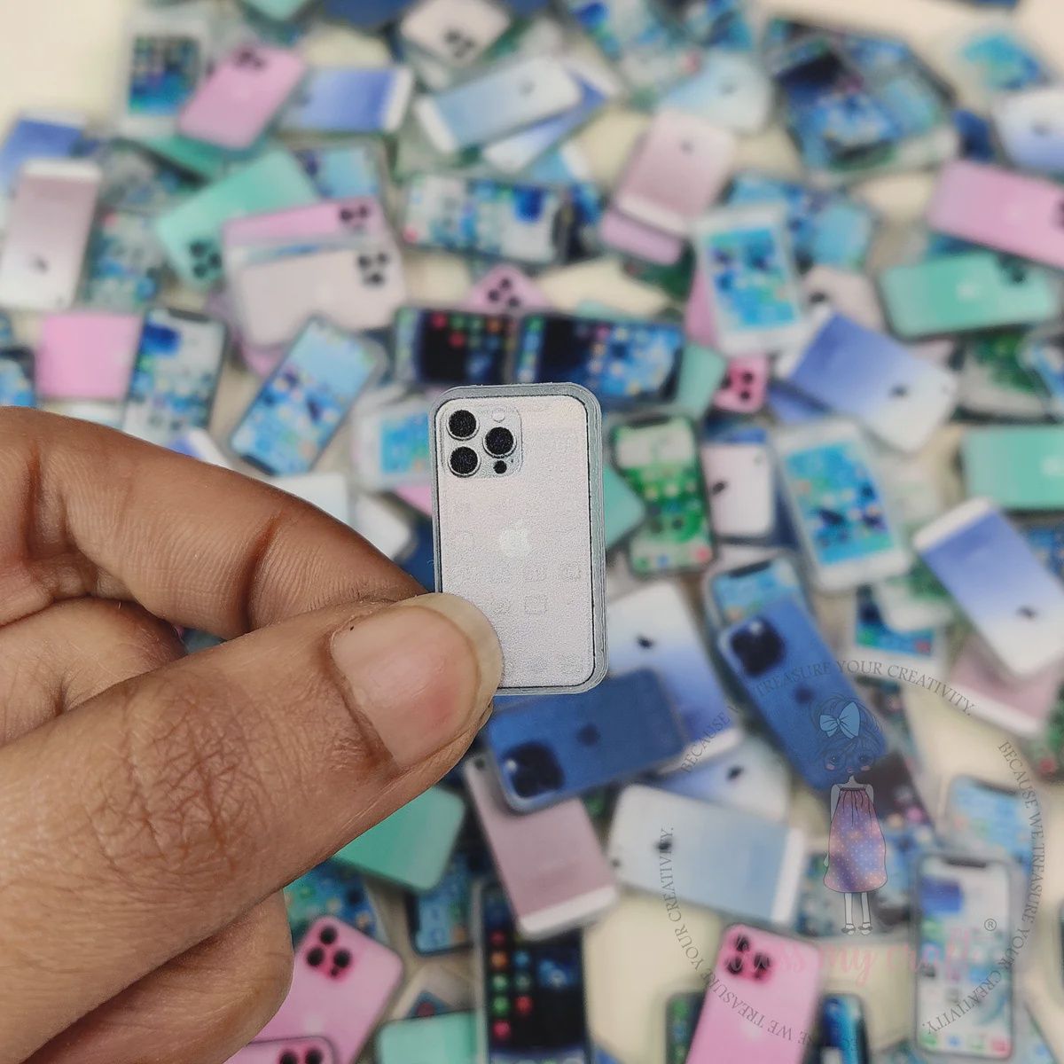 Dress My Craft - Mini Smartphone Acrylic Charms