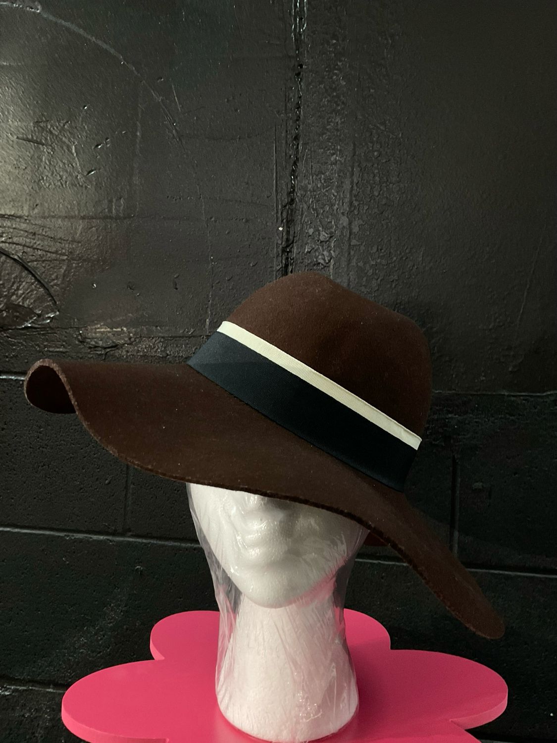 Cocoa Streak Hat