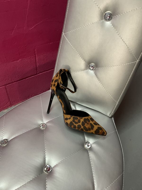 Cheetah Closed Toe Heel