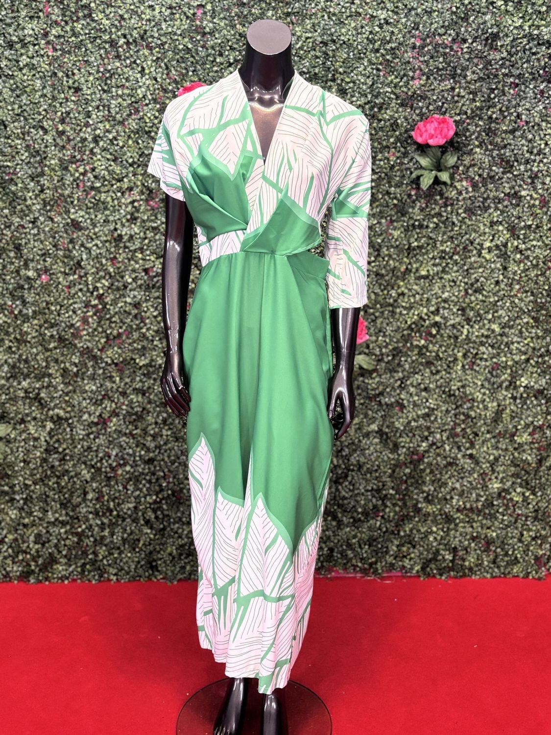 Green and White Cut-Out Pants Suit