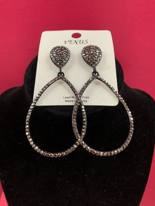 Black Dazzle Earrings