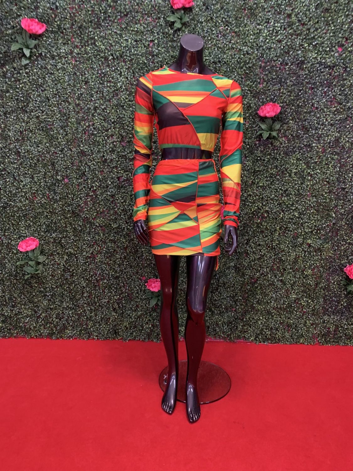 Abstract Red and Green Skirt Set