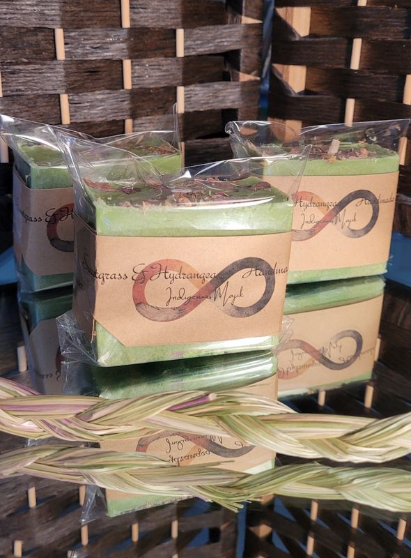 Sweetgrass &amp; Hydrangea Handmade Soap