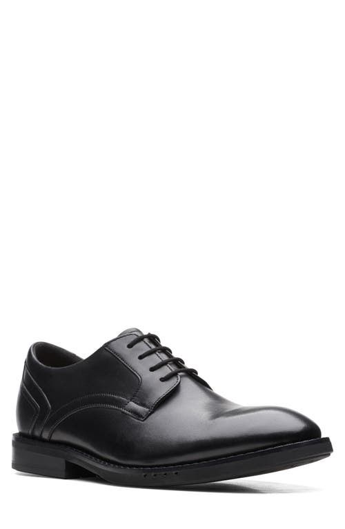 Clarks Un Hugh Lace in Black Leather
