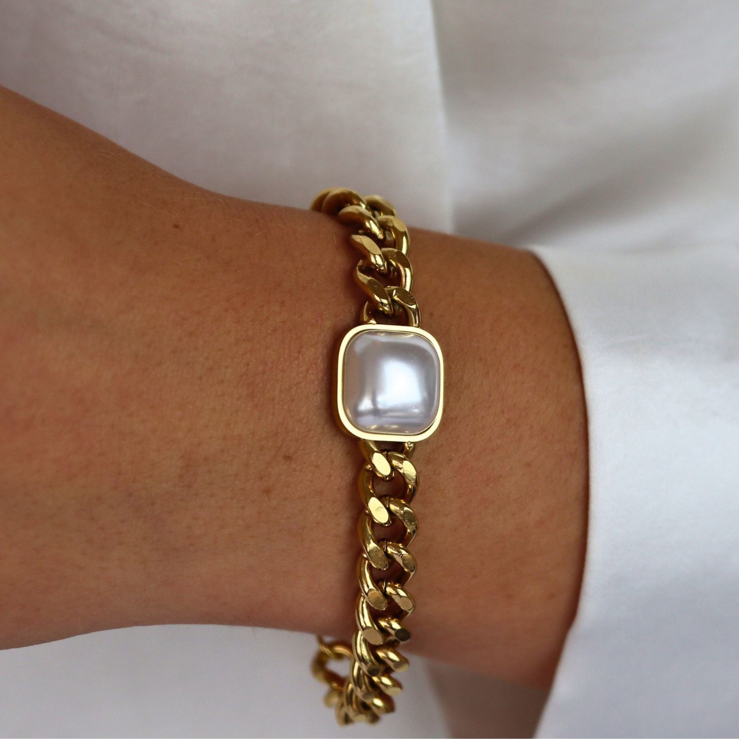 Vintage Pearl Bracelet