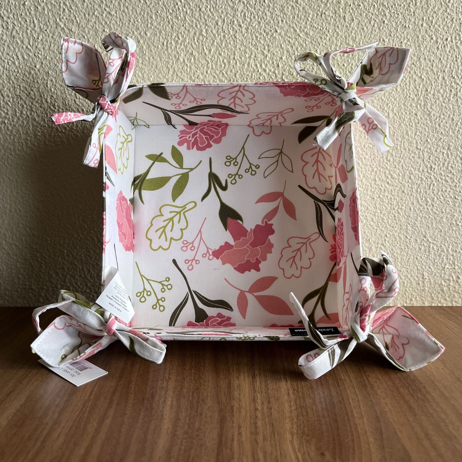 Broodmandje Carnation Flower