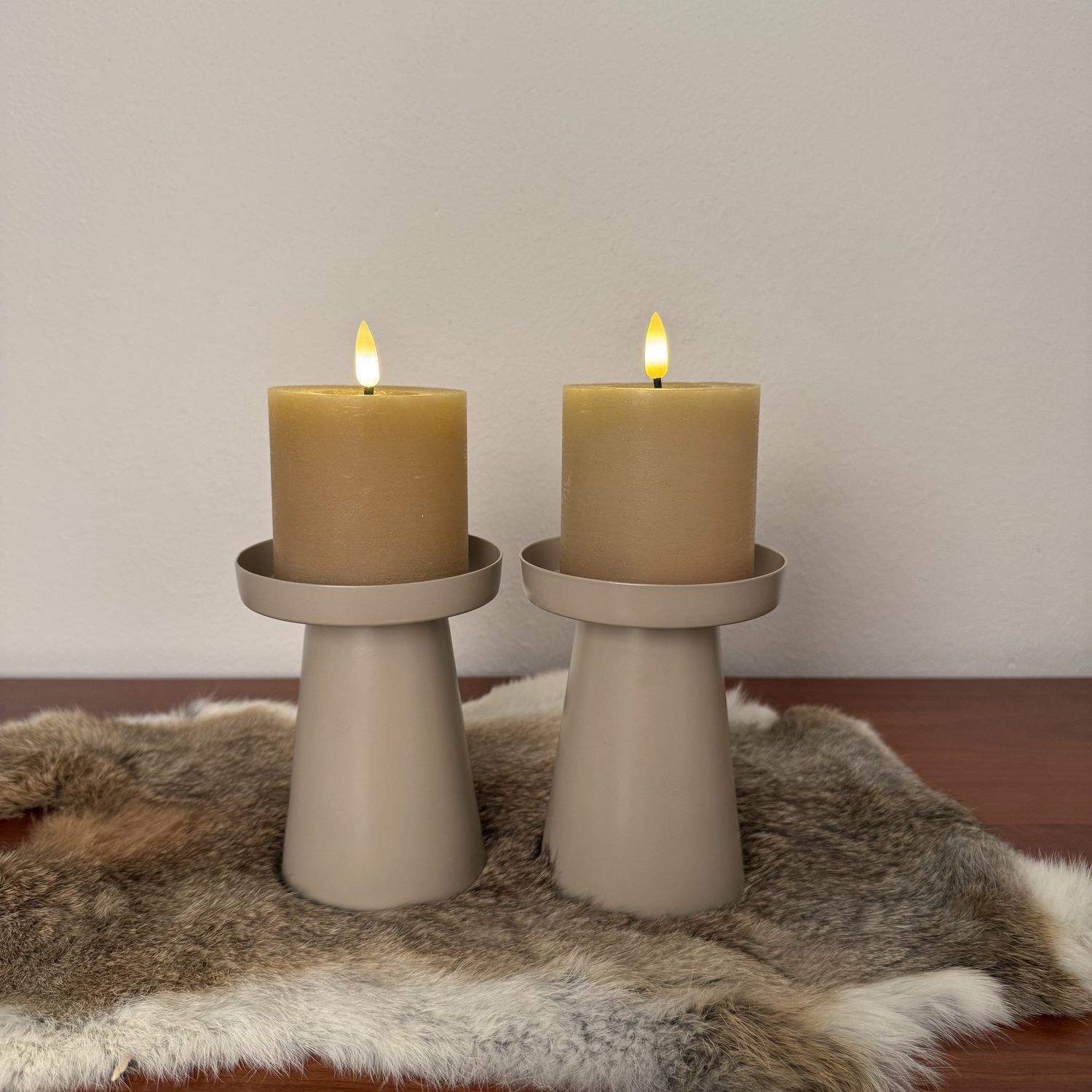 Metalen kaarsenstandaard zand