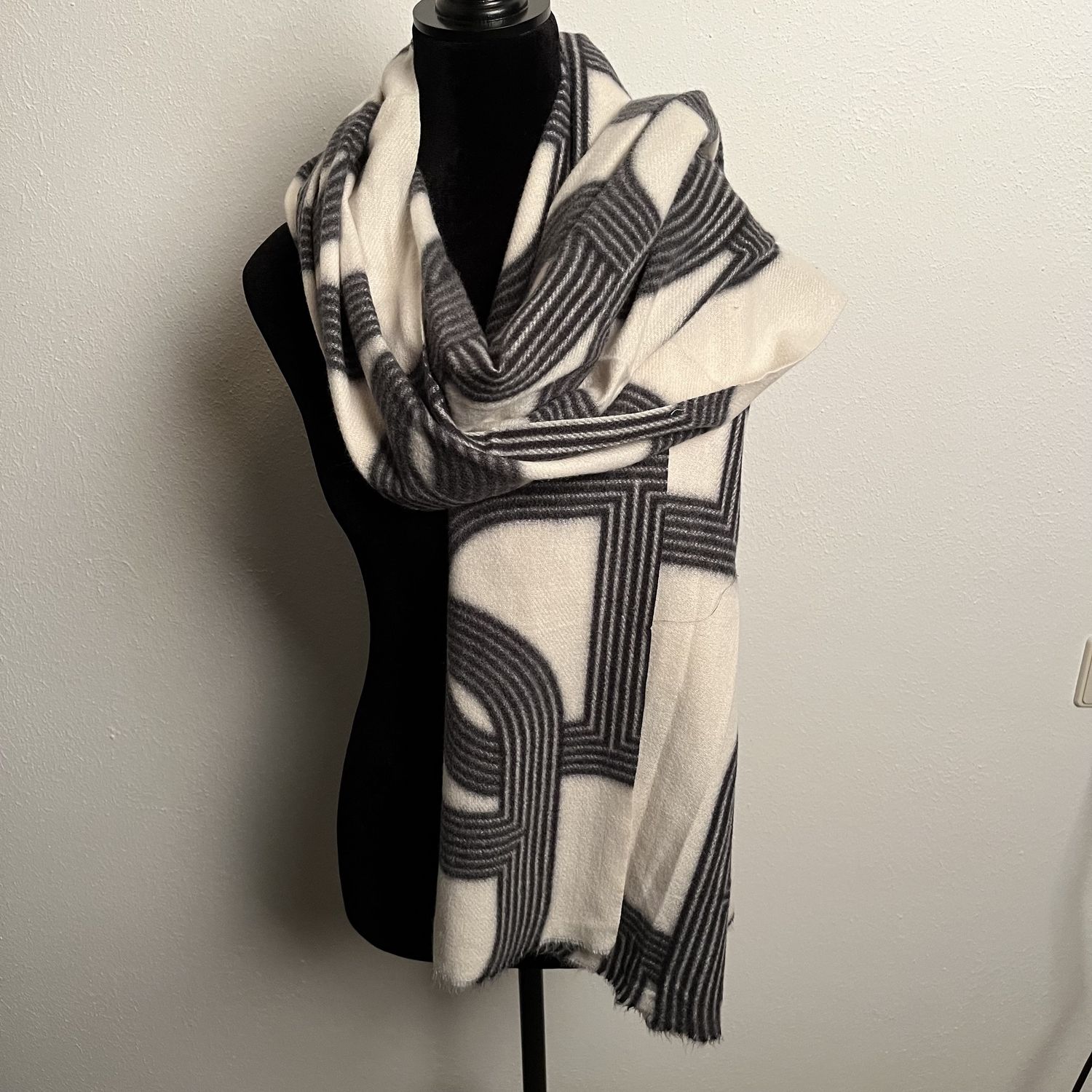 Sjaal Eva Creme/Zwart