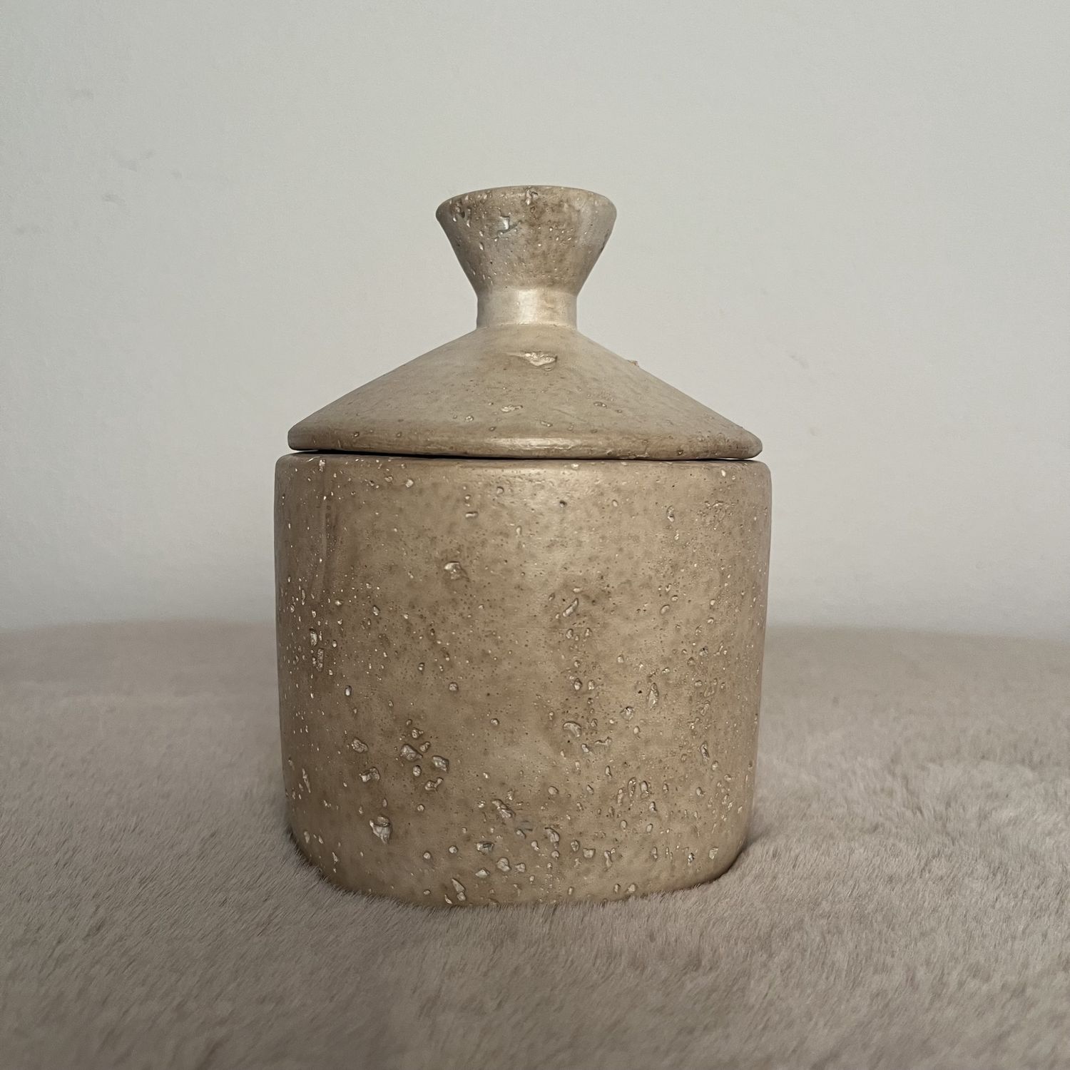 Stenen voorraadpotje Silvia M