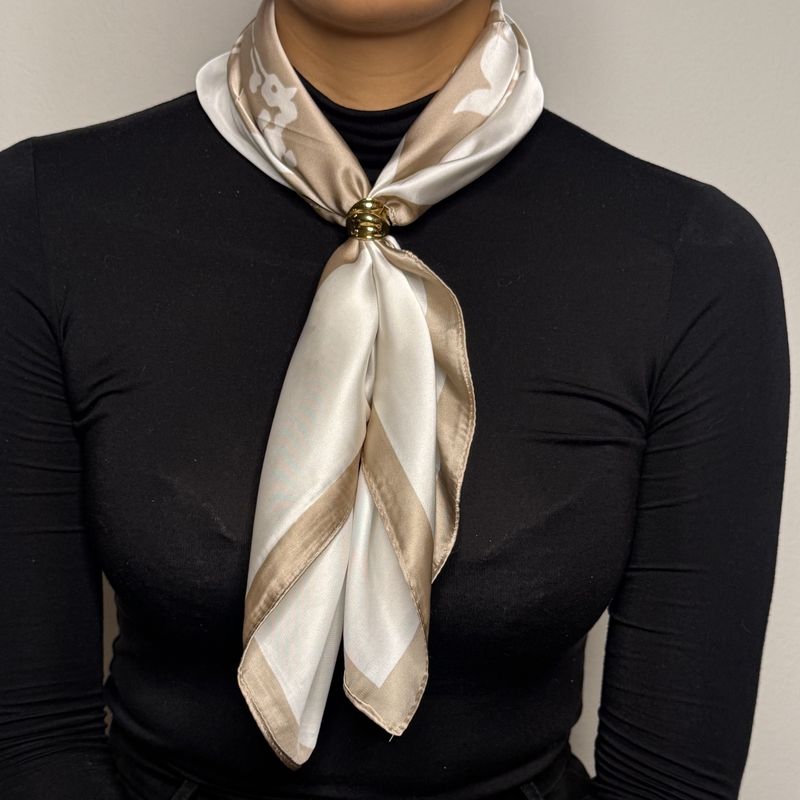 Sjaaltje Taupe White