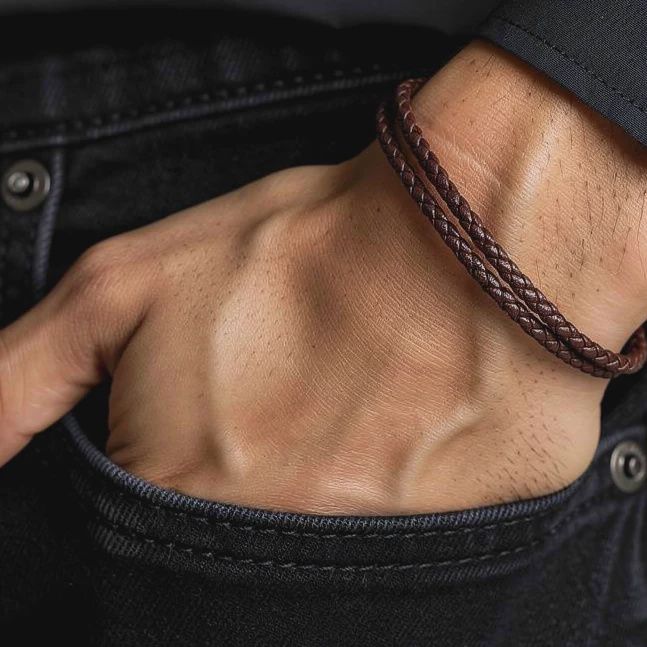Bruine gevlochten leren armband