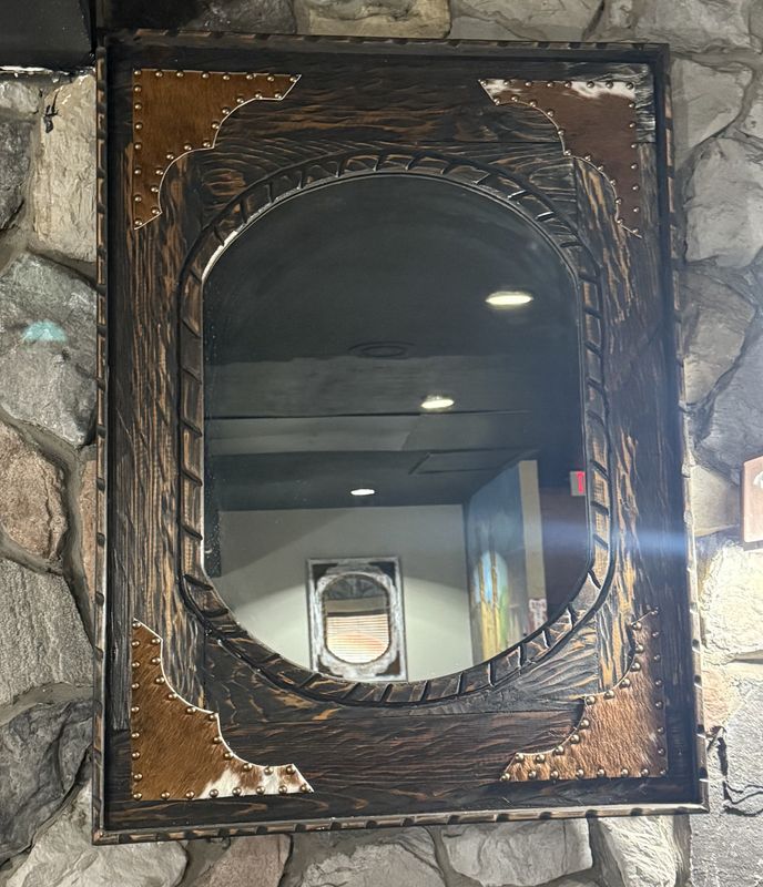 OVAL WALL MIRROR