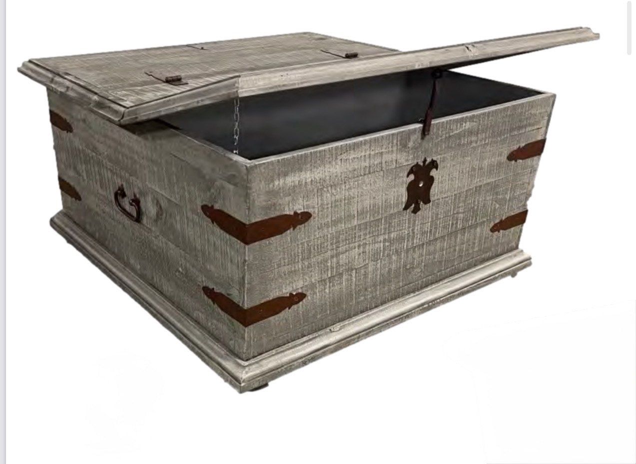 TRUNK COFFE TABLE SET