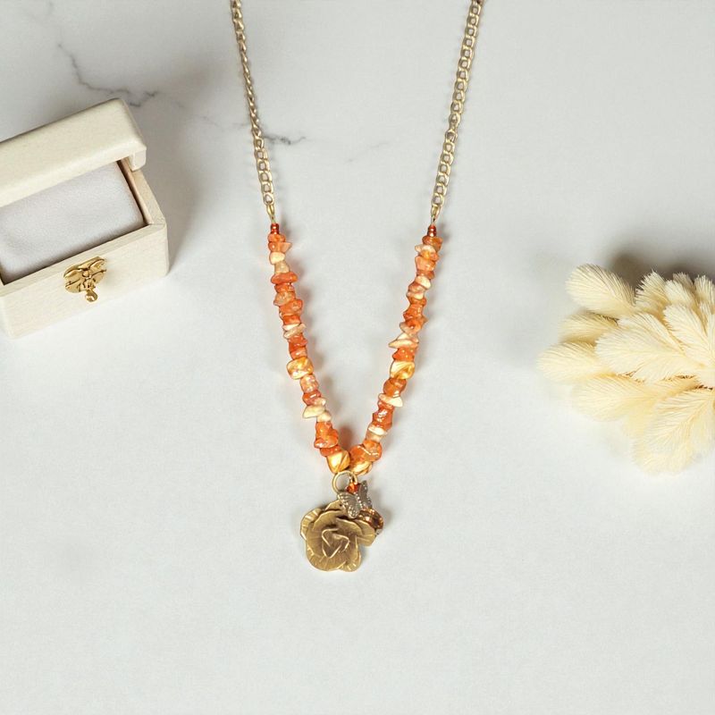 Carnellan Rose Necklace