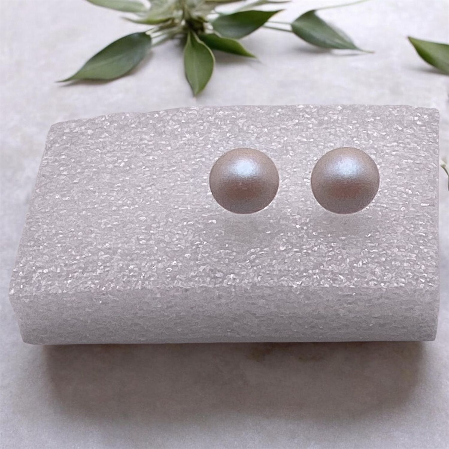 Pearl Swarovski Posts