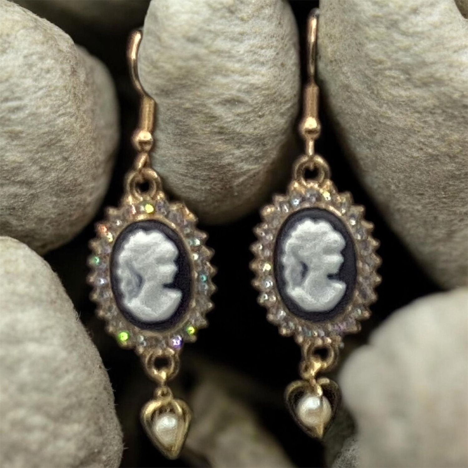 Camino Pearl Earring