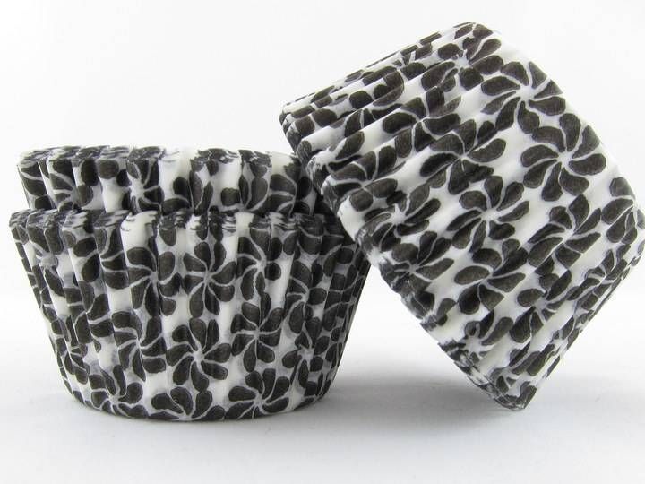 Black Pinwheel Baking Cups(30-35ct)
