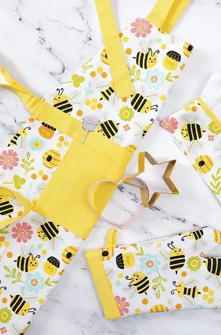 Children's Apron (Bees) Chef Set