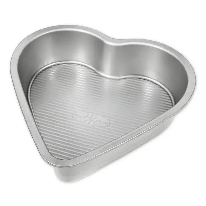 Heart Shaped Cake Pan (8.5  x 9.5  x 2.5)
