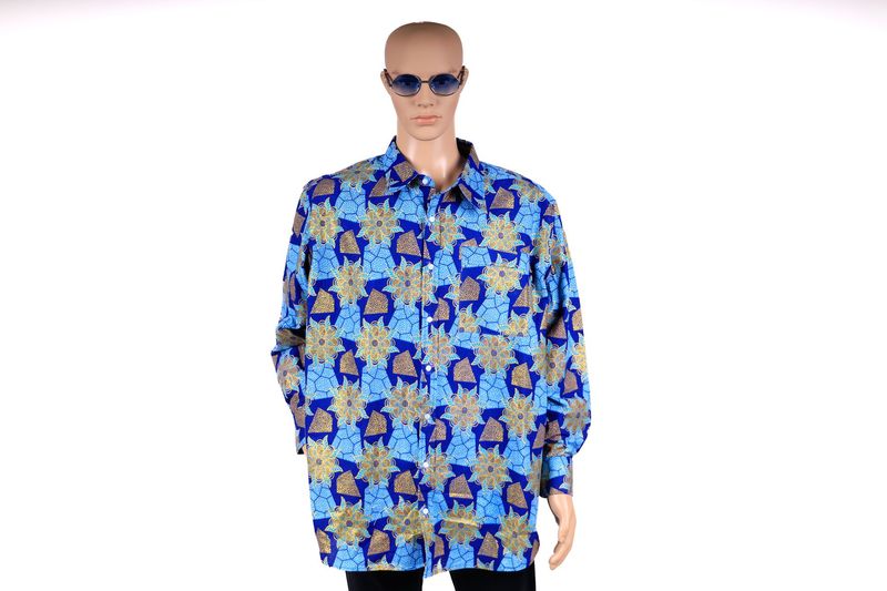 Chemise bleue à motifs