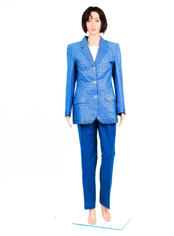 Ensemble tailleur bleu électrique
