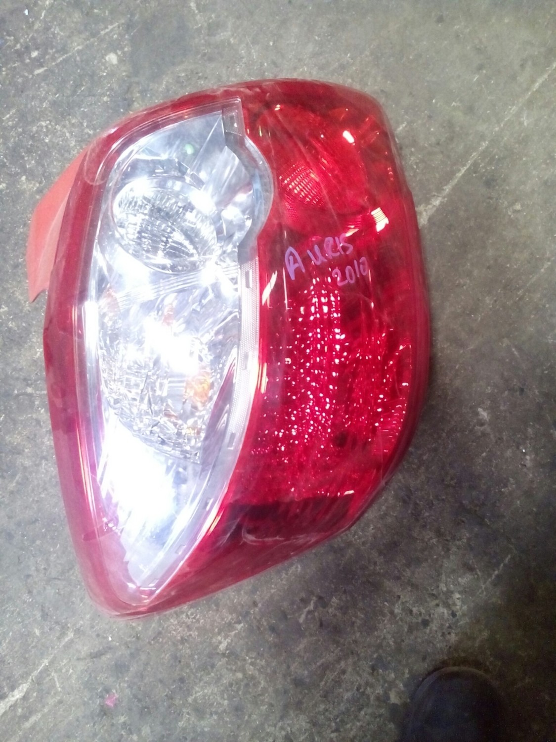 Auris 2010 Tail Light