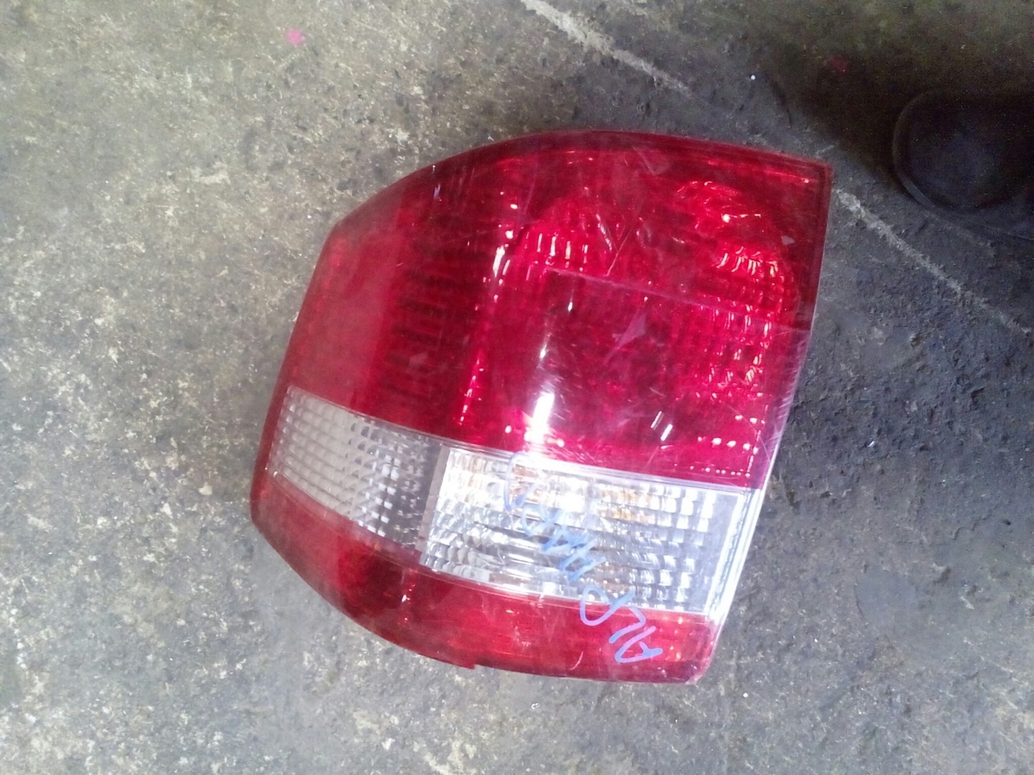Alphard 2010 Tail Light