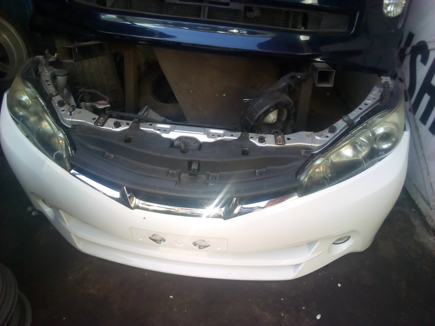 Toyota Wish Nose Cut Toyota Wish Nose Cut