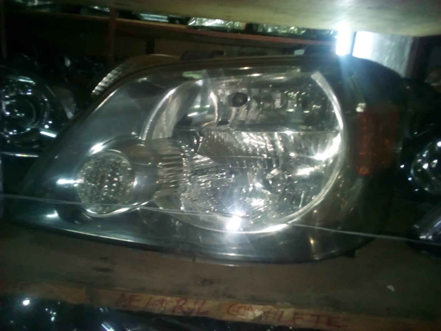 Toyota Noah Headlight 