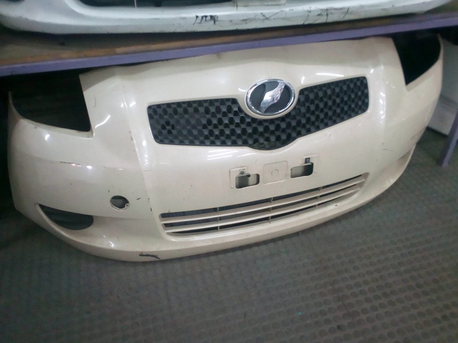 Toyota Vits Front Bumper Toyota Vits Front Bumper
