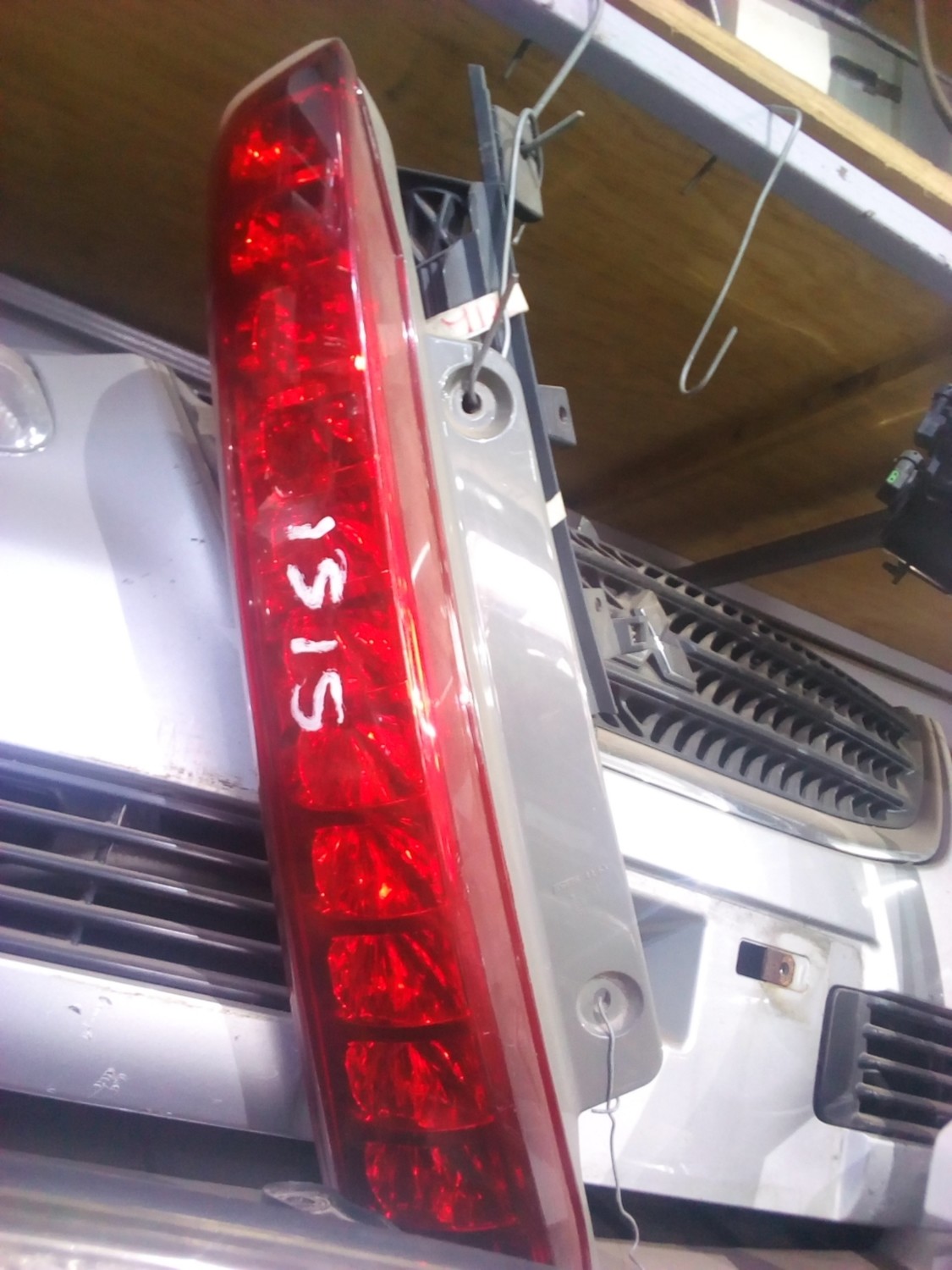 Toyota Isis Tail Light 