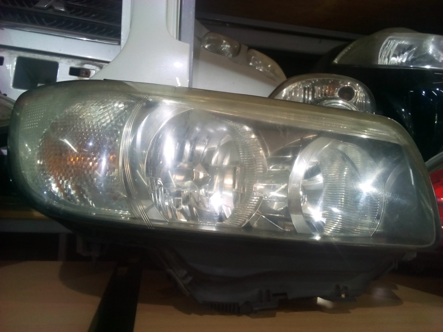 Subaru Forester SG5 Head Light Subaru Forester SG5 Head Light
