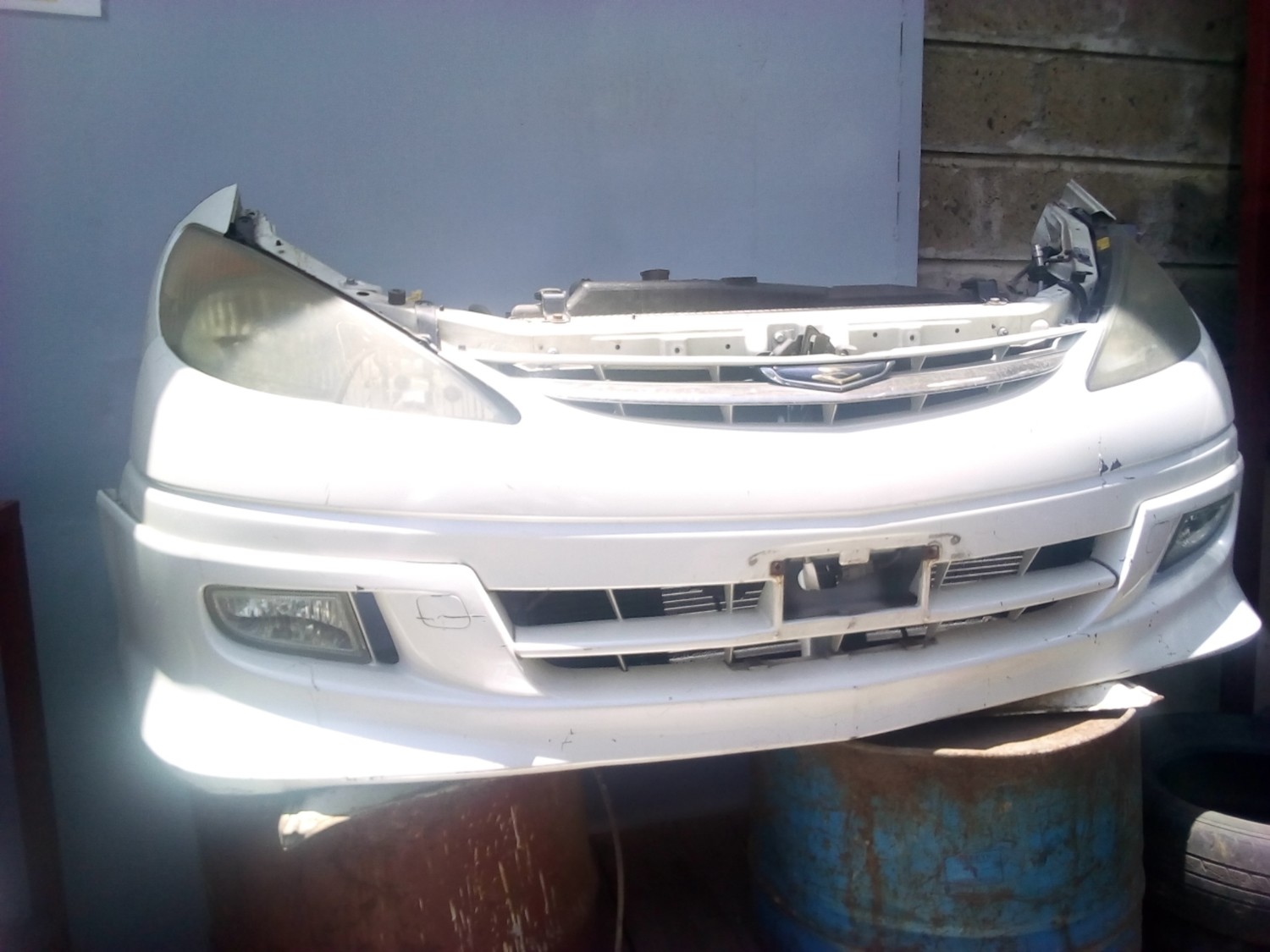 Toyota Estima Nose Cut Toyota Estima Nose Cut