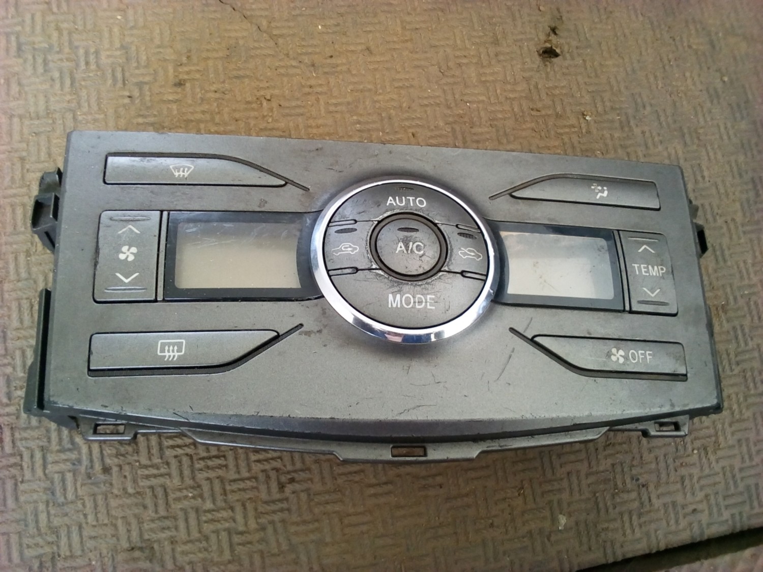 Radio panel